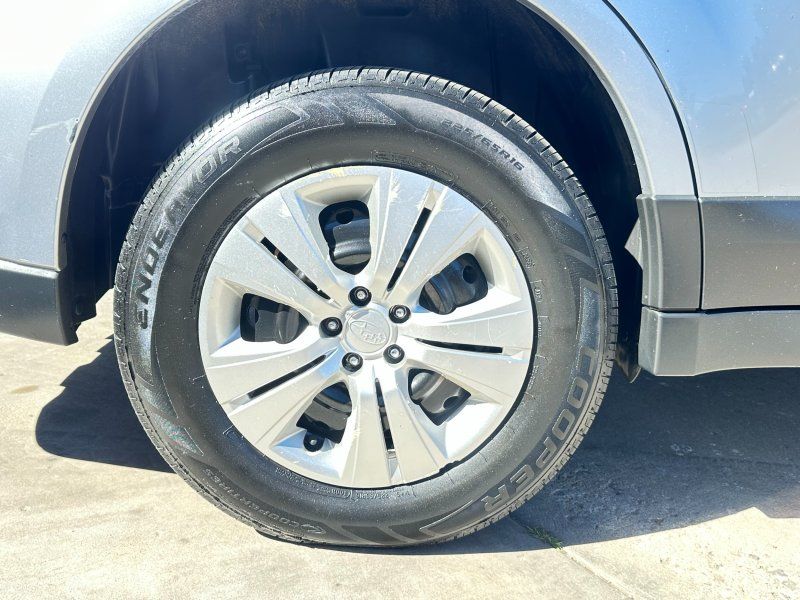 2012 Subaru Outback 2.5i - Silver exterior view 16