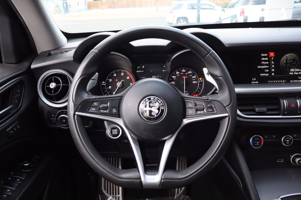 2018 Alfa Romeo Stelvio Sport