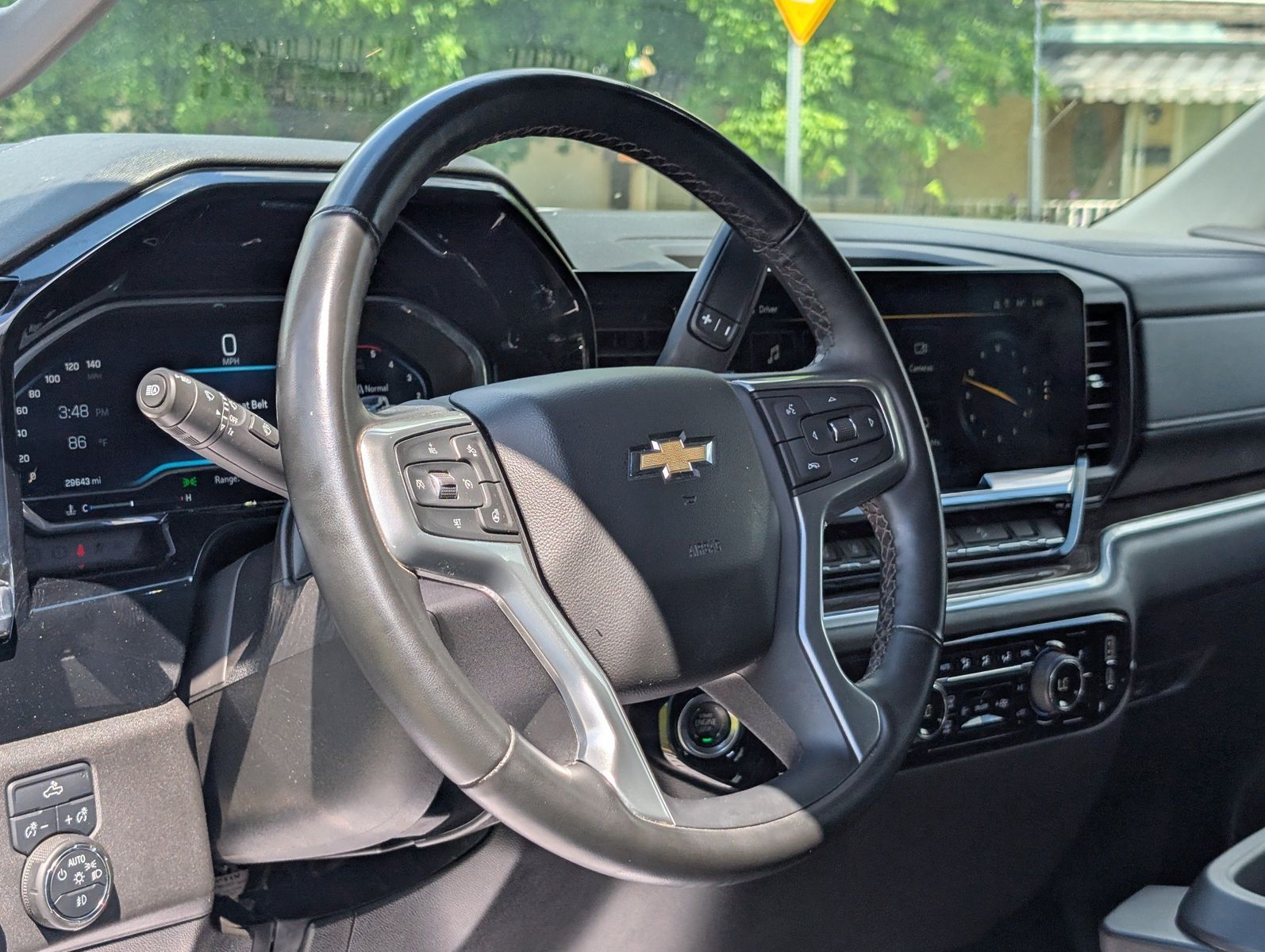 2025 Chevrolet Silverado 2500HD 32