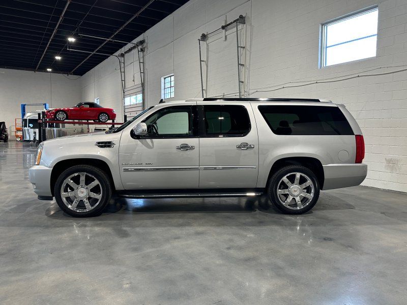 2011 Cadillac Escalade ESV Luxury, photo 3