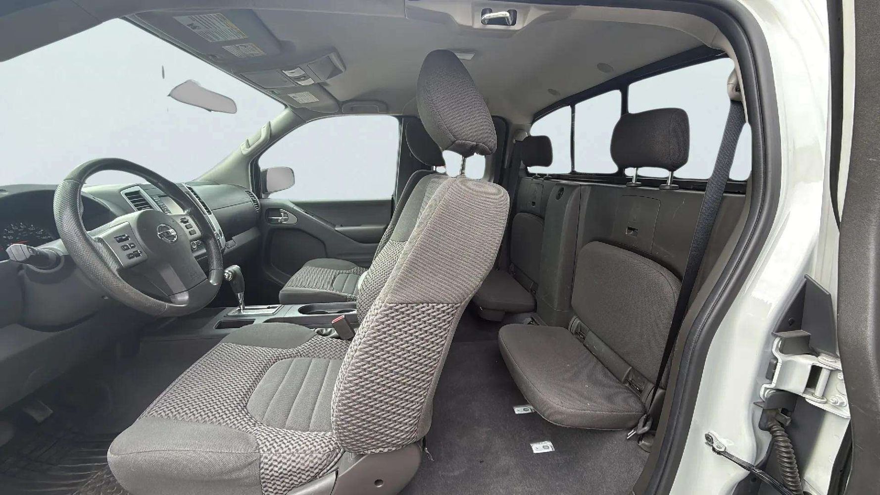 2019 Nissan Frontier SV photo 15