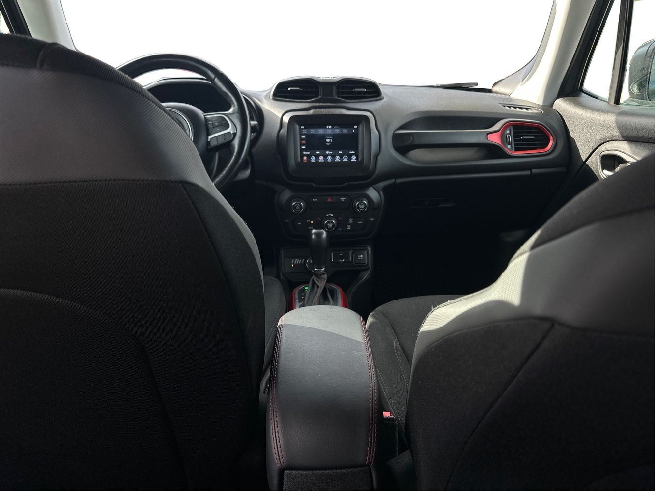 2018 Jeep Renegade Trailhawk photo 17
