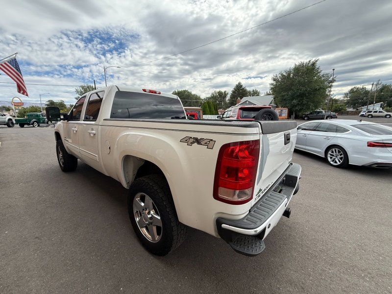 2009 GMC Sierra 2500HD SLT - Photo 6