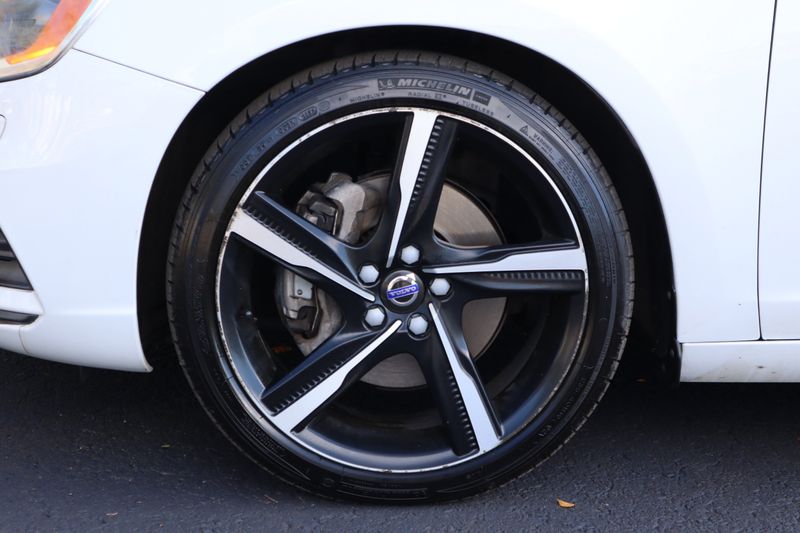 2016 Volvo V60 T6 Drive-E R-Design | Victory Motors of Colorado