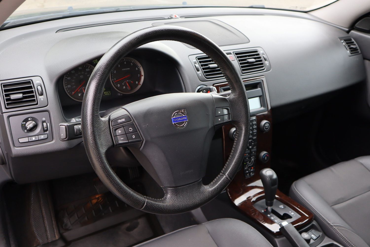 2006-volvo-s40-2-4i-victory-motors-of-colorado