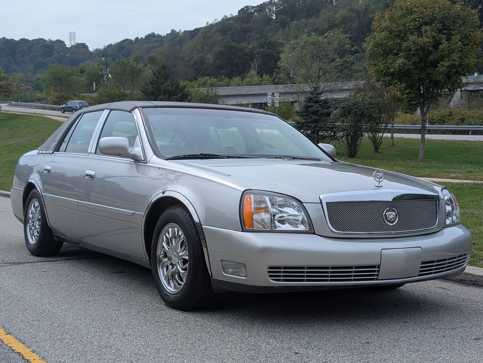 2005 Cadillac DeVille 2