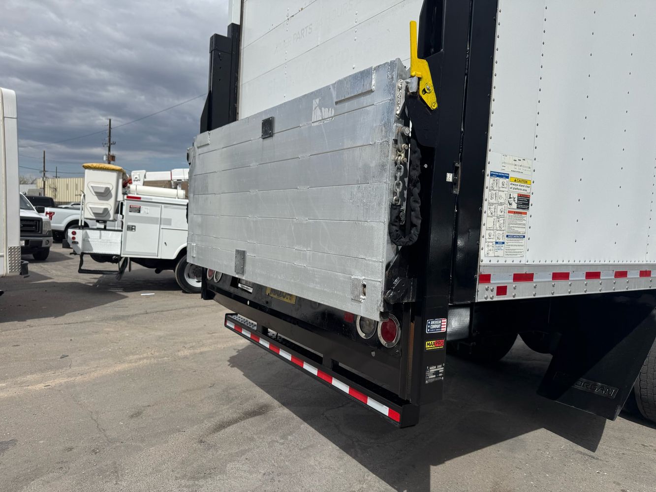 2019 Kenworth T3 Series photo 49