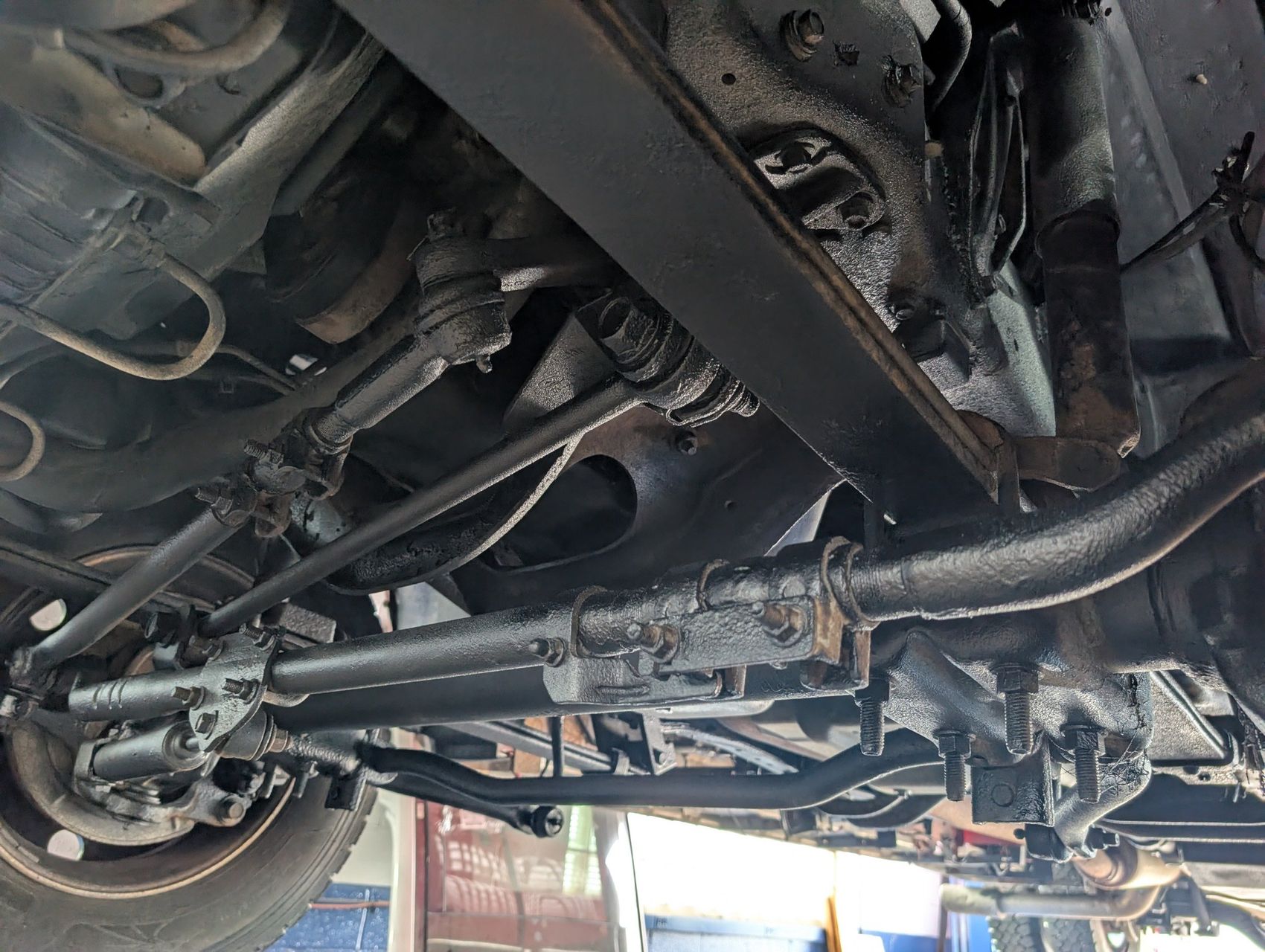2001 Ford F-550 216