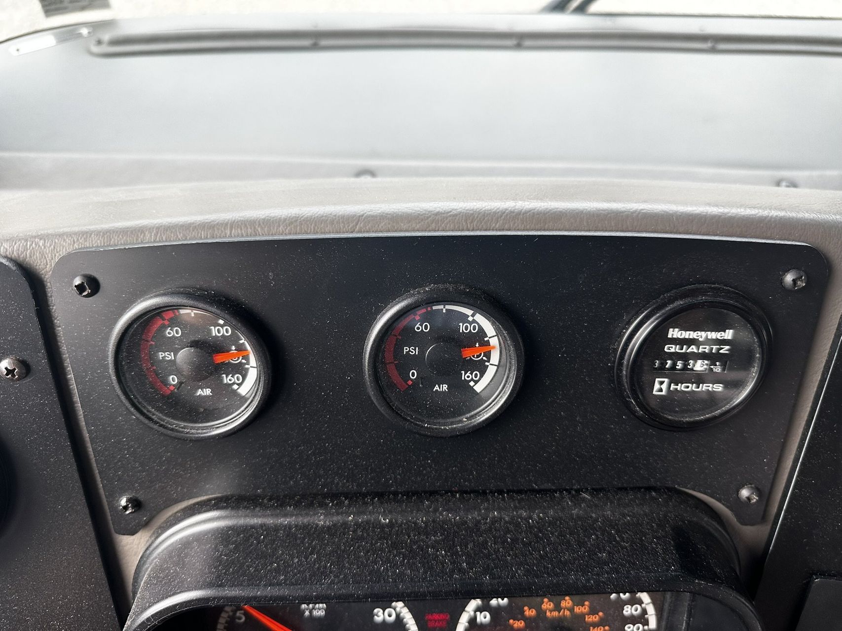 2018 Freightliner Glaval Legacy FA1034 26