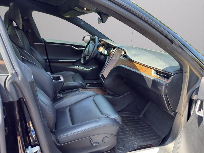 2019 Tesla Model S Long Range photo 13