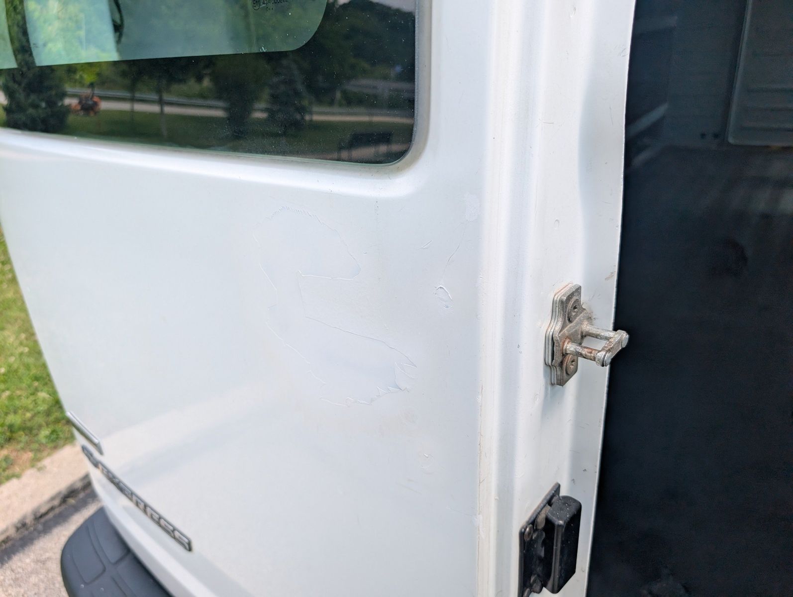 2011 Chevrolet Express 3500 63