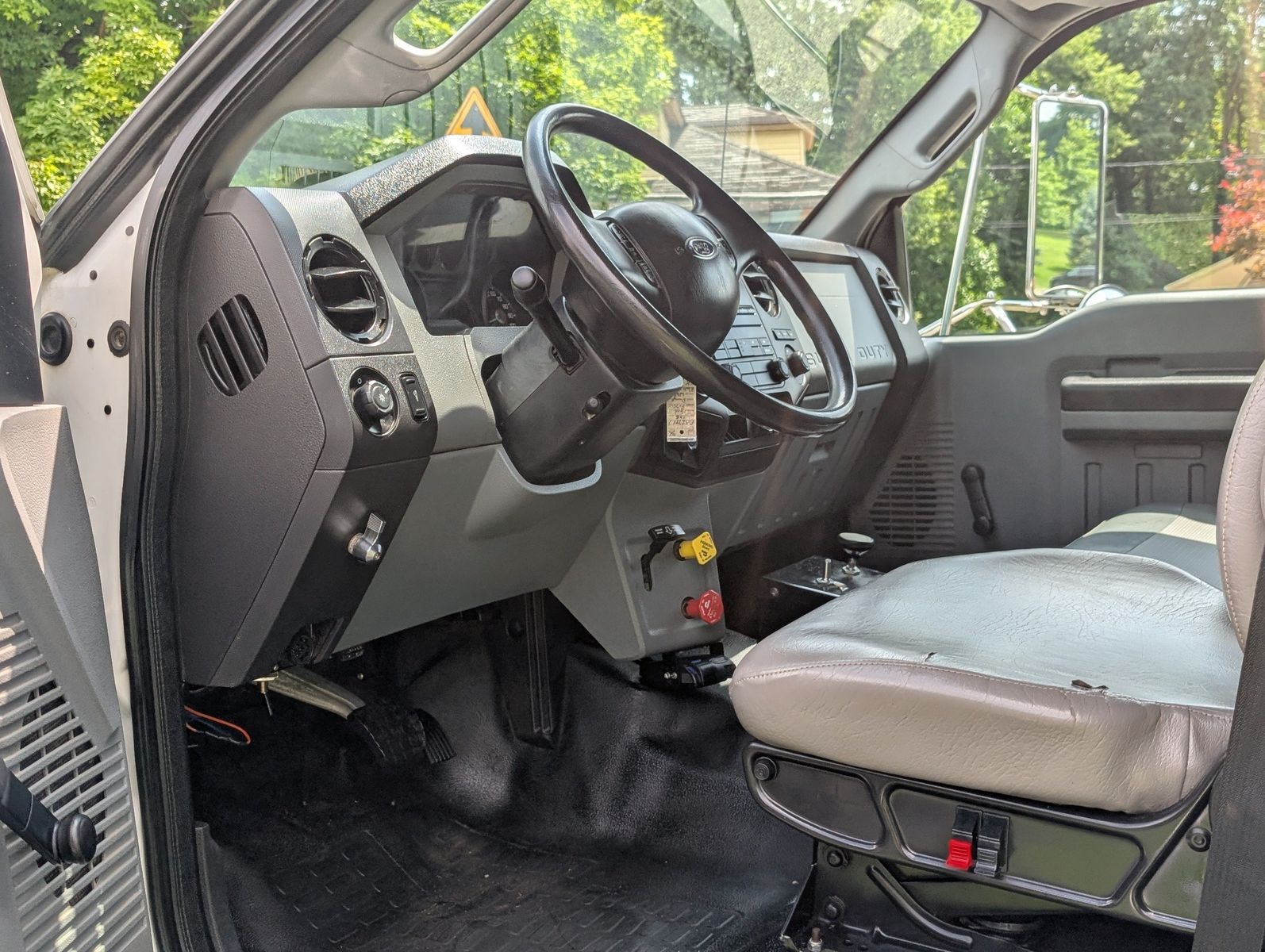 2015 Ford F-750 124