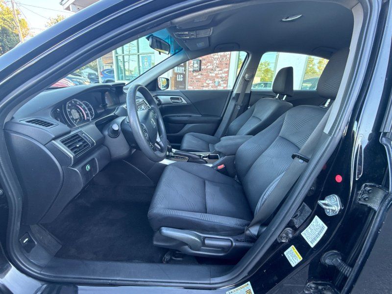 2015 Honda Accord LX photo 11