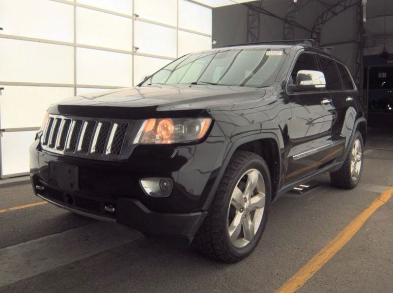 2013 Jeep Grand Cherokee Overland Summit 4WD