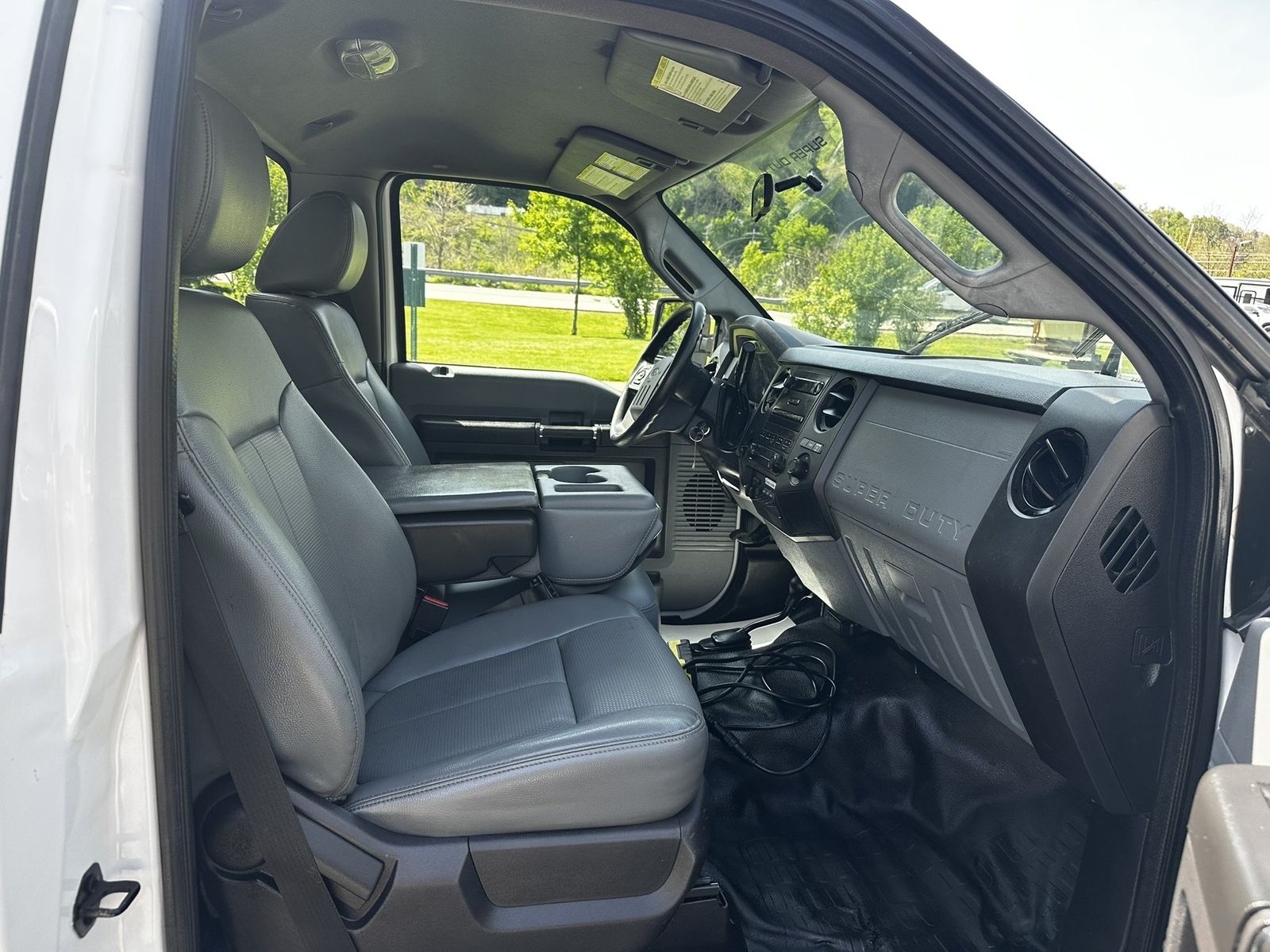 2014 Ford F-550 Chassis 47