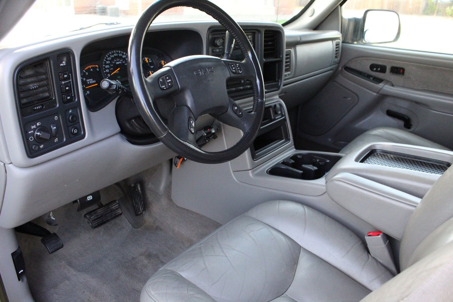 2003 GMC Sierra 2500HD SLT Victory Motors of Colorado