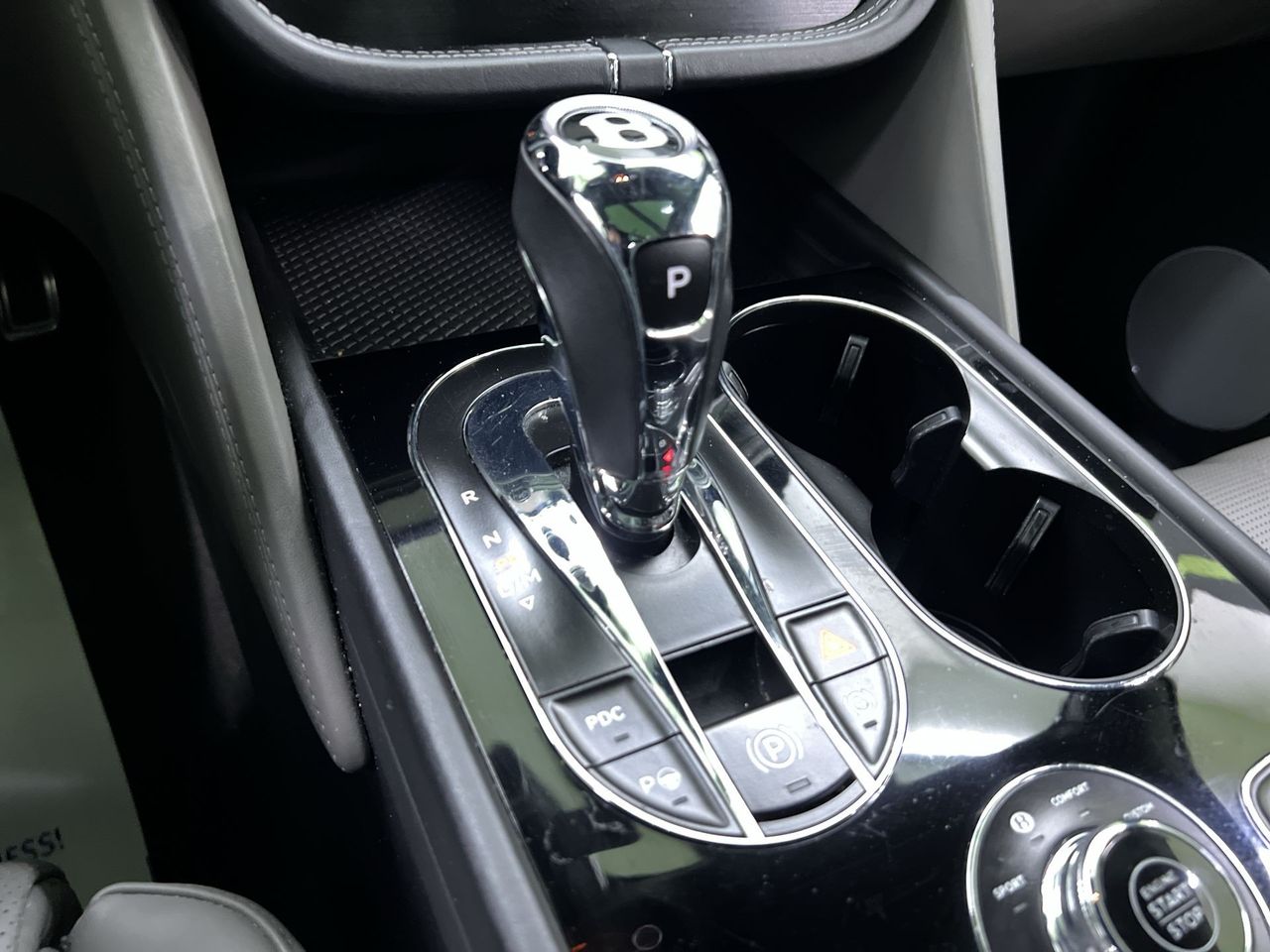 2018 Bentley Bentayga Base - Photo 24