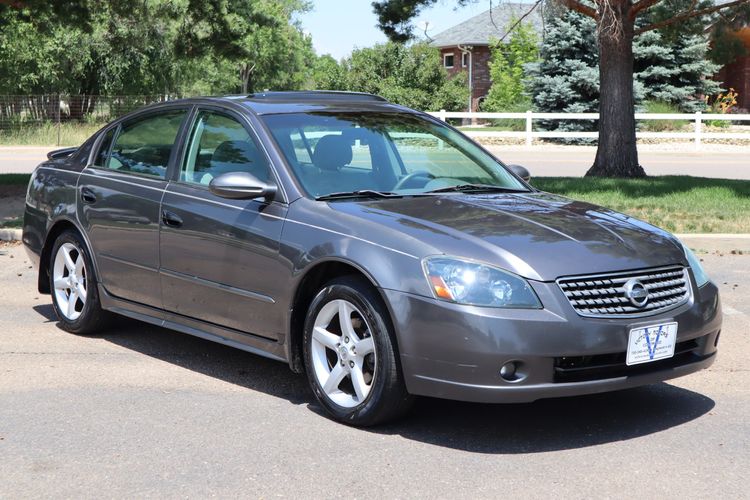 2005 Nissan Altima 3.5 SE | Victory Motors of Colorado