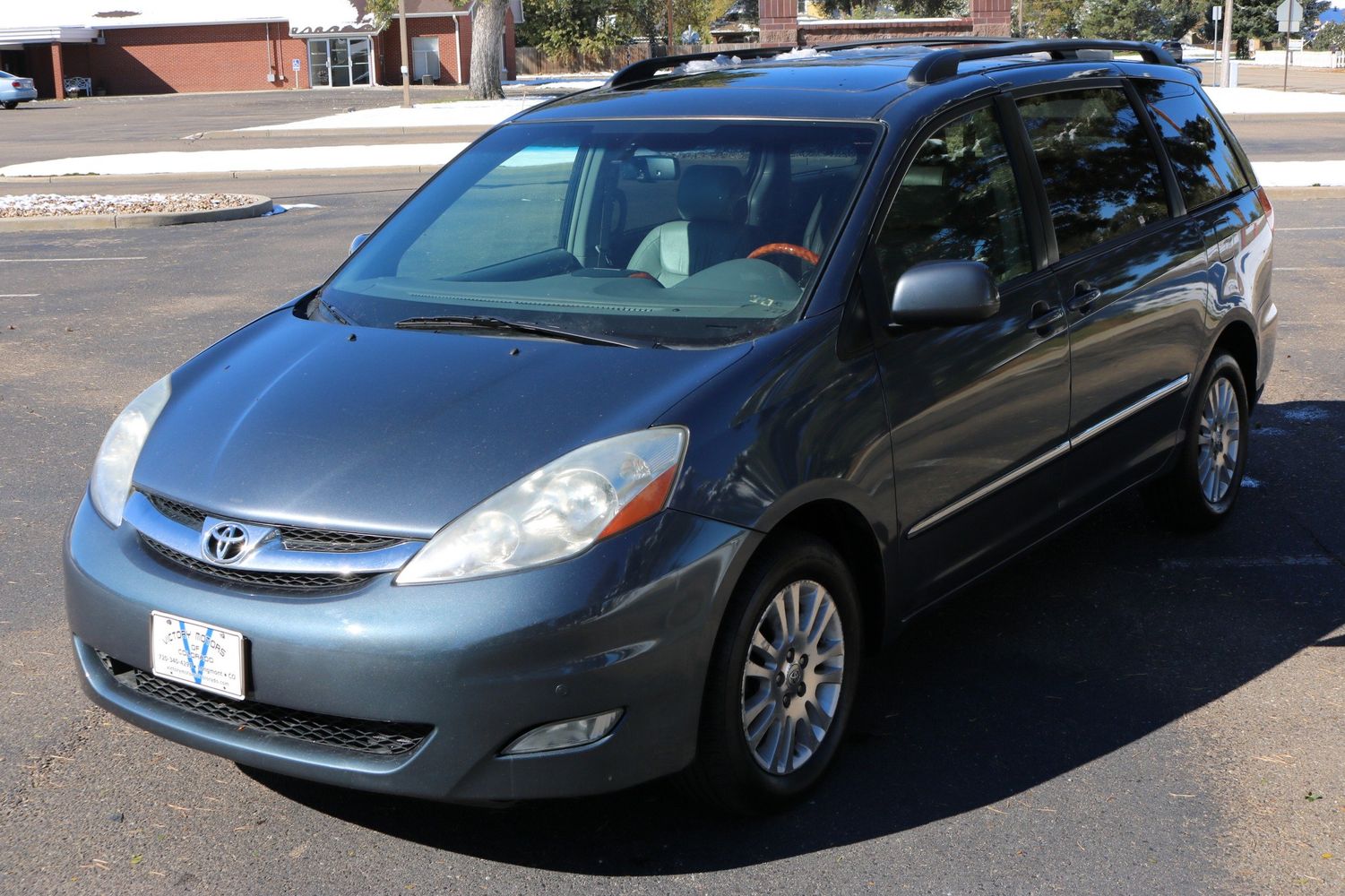 Toyota sienna 2008