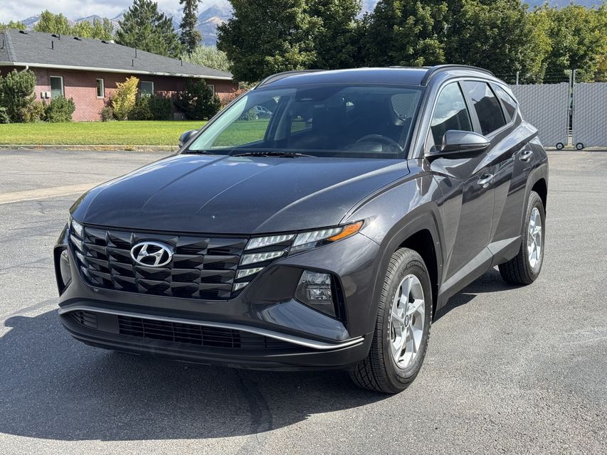 2023 Hyundai Tucson — SEL, photo 1 of 15