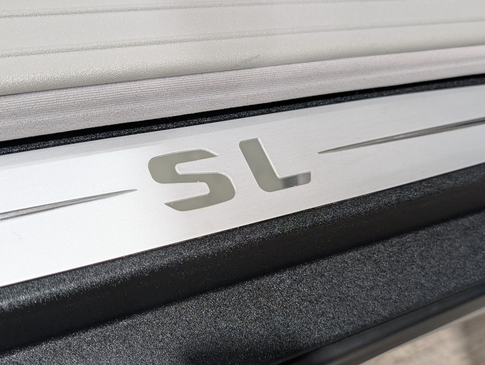 2004 Mercedes-Benz SL 500 83