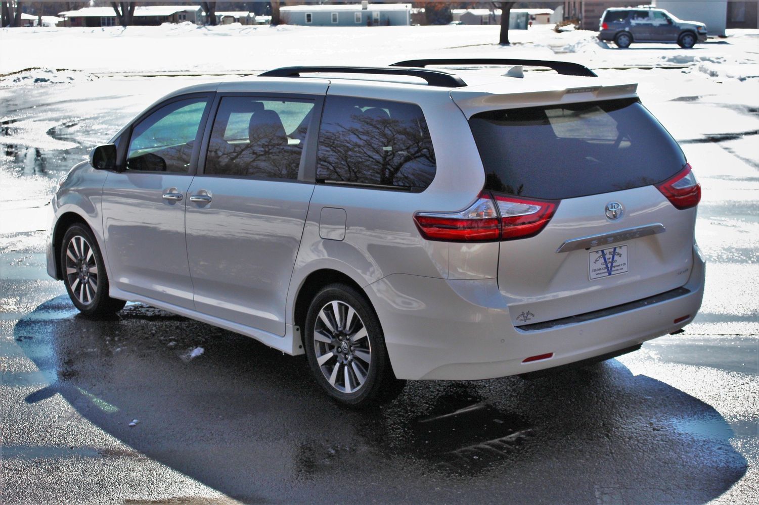 2018 Toyota Sienna Limited 7-Passenger | Victory Motors of Colorado