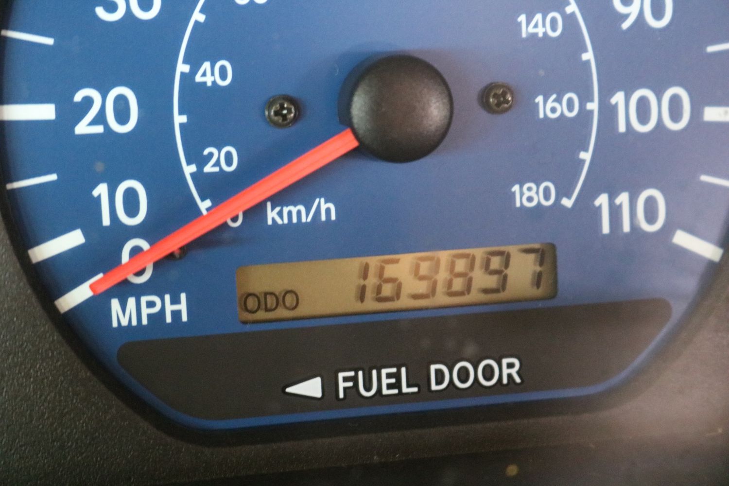 2001 Toyota Sienna LE Victory Motors of Colorado