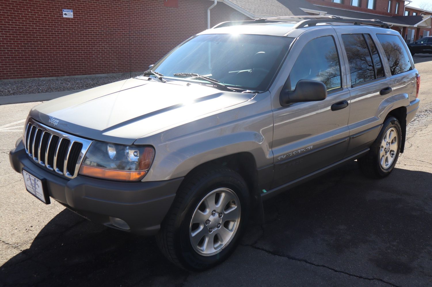 2001 Jeep Grand Cherokee Laredo | Victory Motors of Colorado