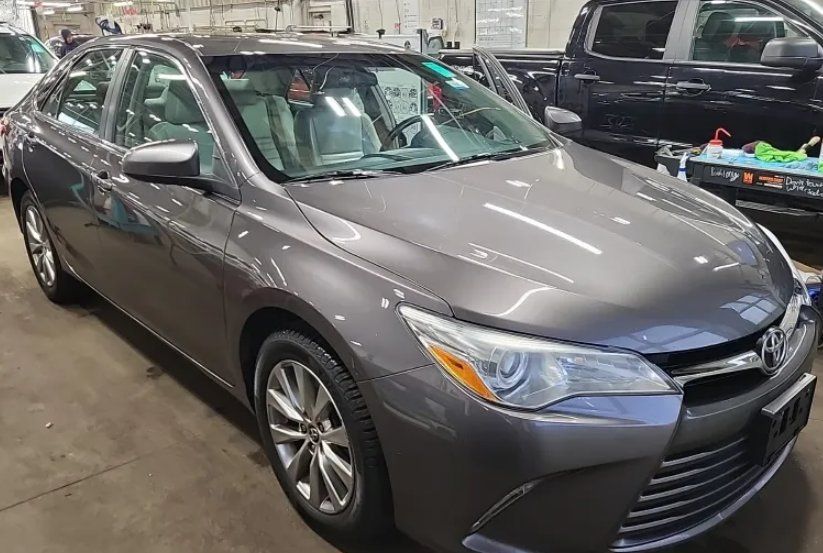 2016 Toyota Camry 2.5 Auto XLE's photo
