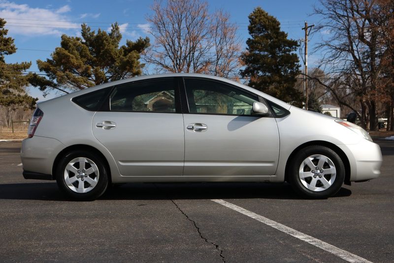 2005 Toyota Prius Photos