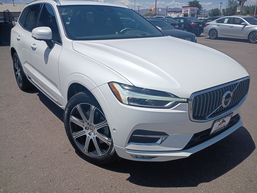 White 2021 Volvo XC60 SUV / Crossover All-Wheel Drive 8-Speed Automatic