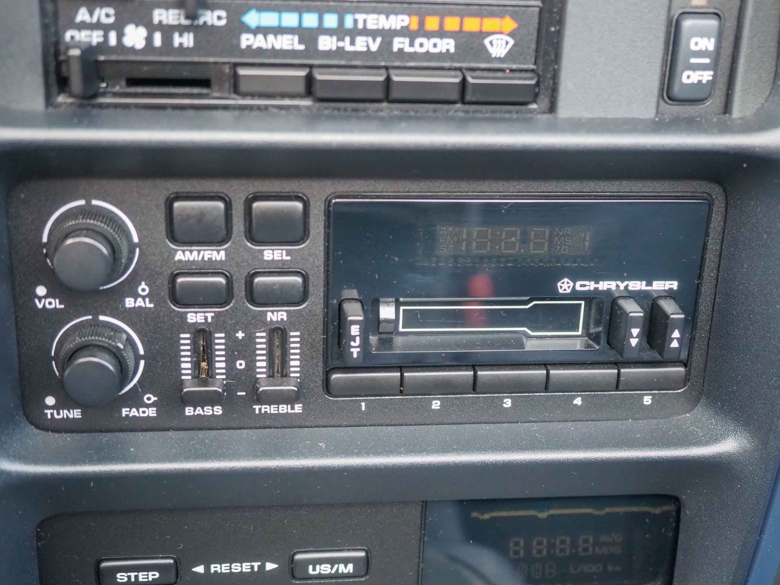 1990 Chrysler Le Baron 66