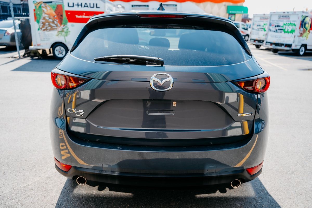 View vehicle photo 5