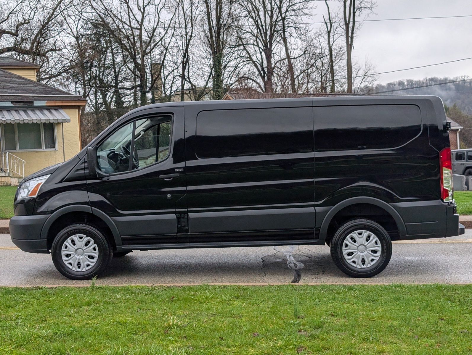 2018 Ford Transit-150 9
