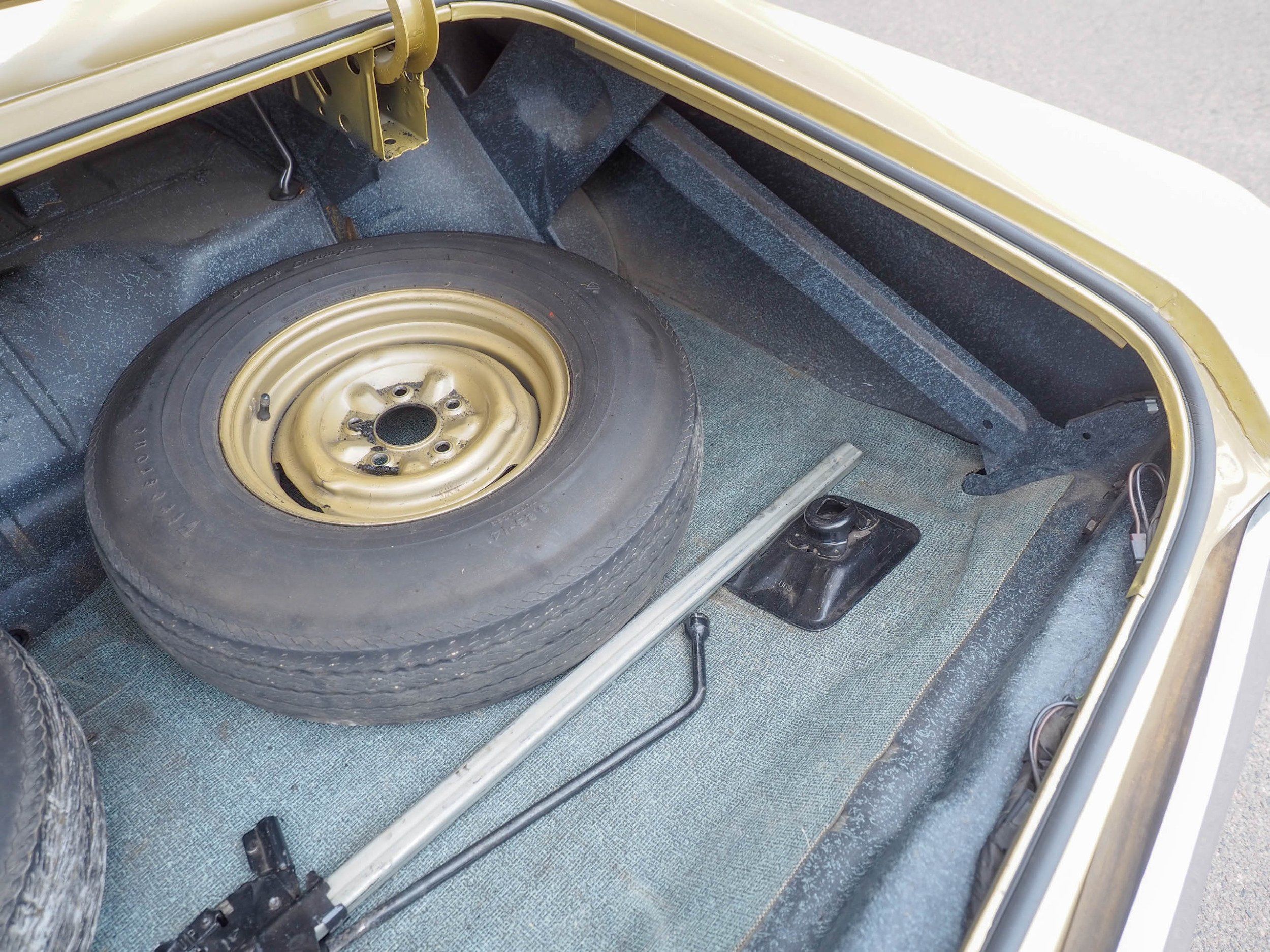 1969 Chevrolet Impala Gold 350