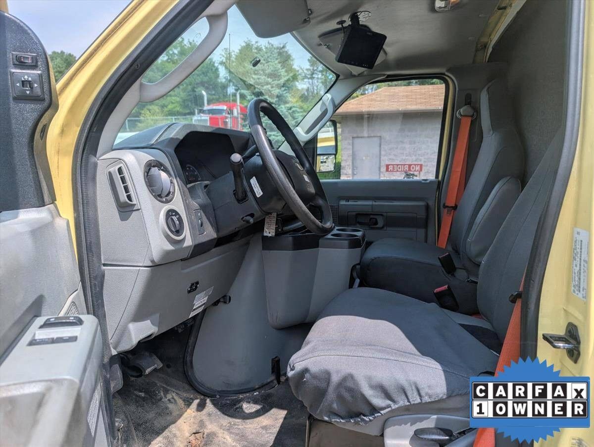 2019 Ford E-450 photo 13