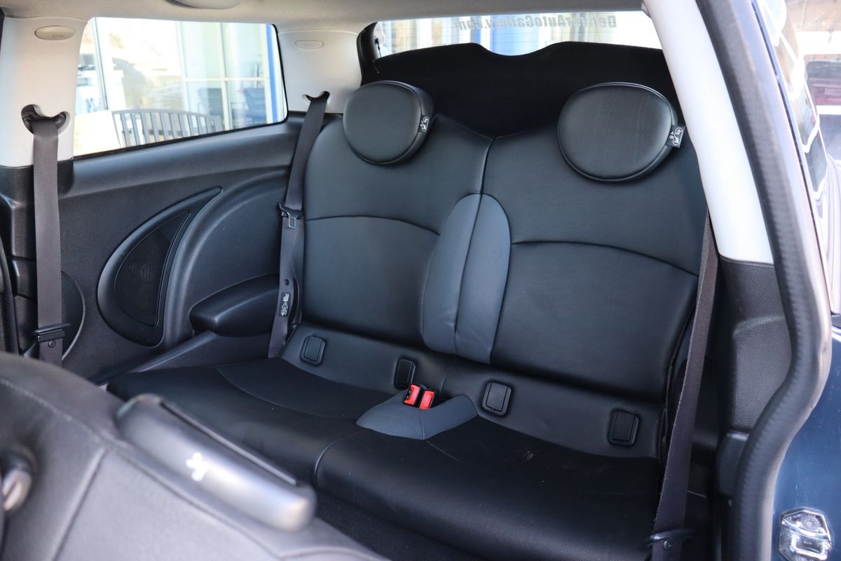 2009 MINI Cooper Base