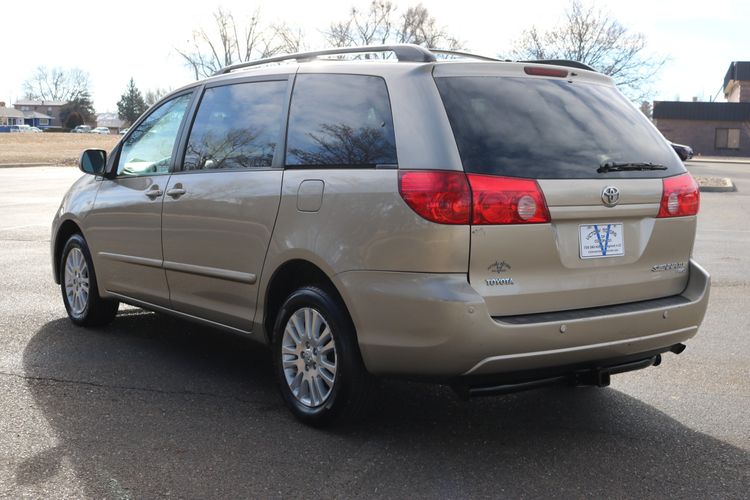 2010 Toyota Sienna XLE | Victory Motors of Colorado