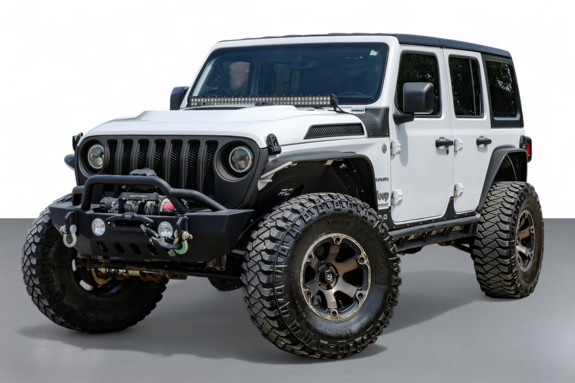 2018 Jeep Wrangler Unlimited Sahara photo 3