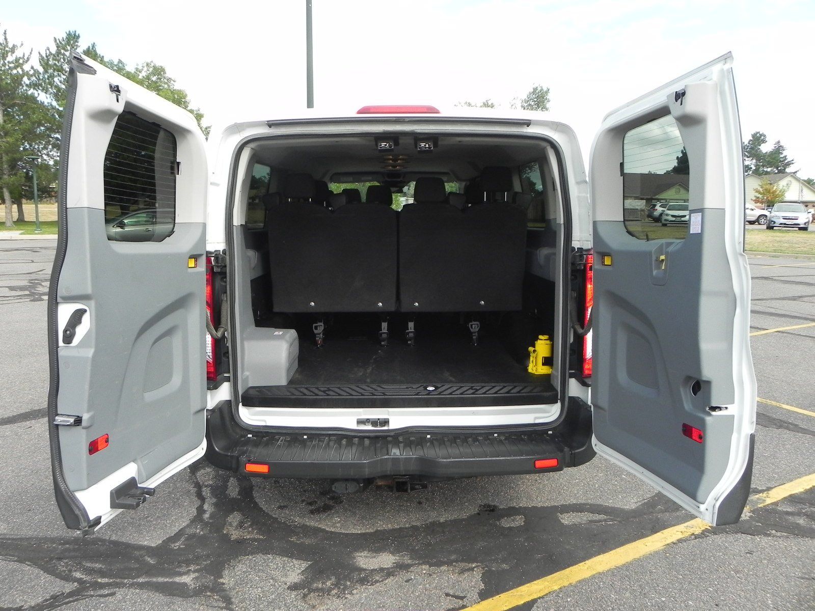 2017 Ford Transit Passenger XL photo 16