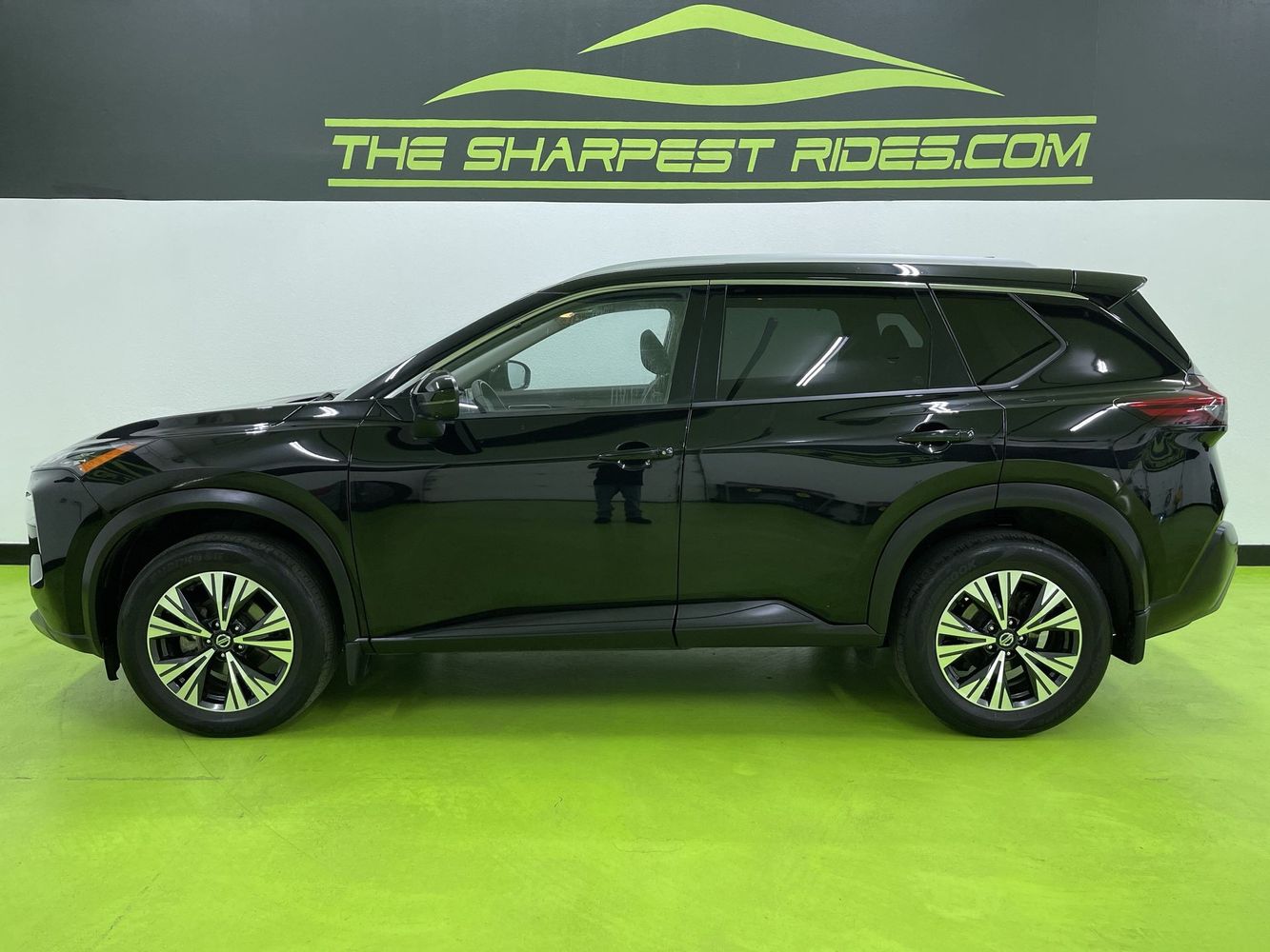 2021 Nissan Rogue SV photo 6