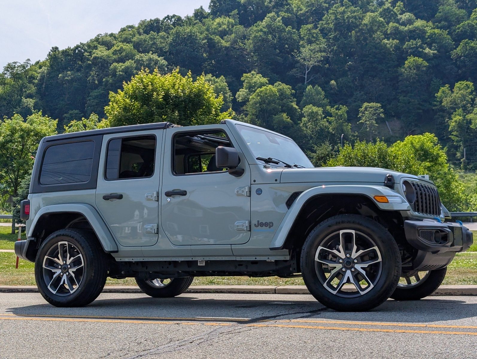2024 Jeep Wrangler 4xe 69