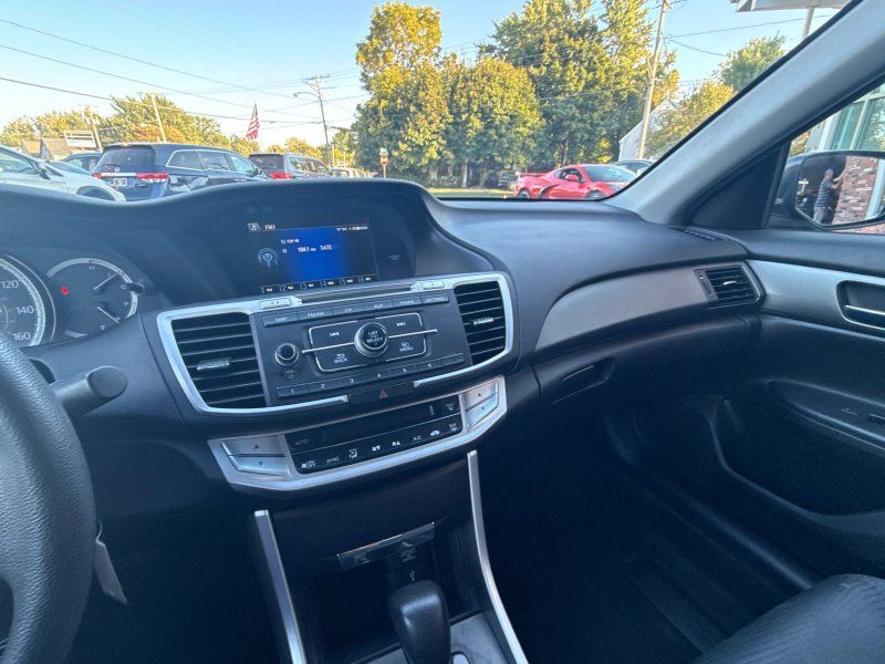 2015 Honda Accord LX photo 23