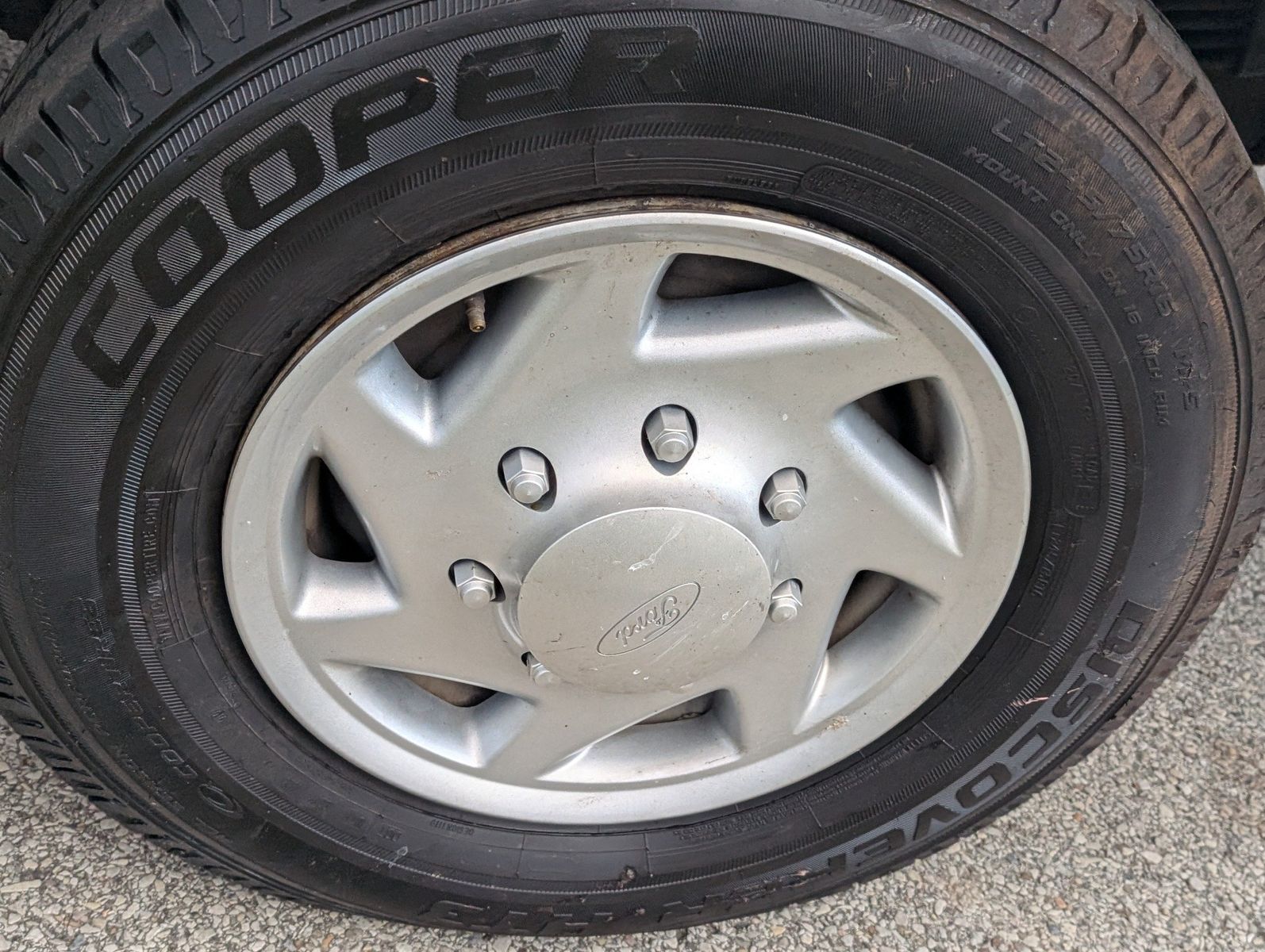 2015 Ford E-Series 44