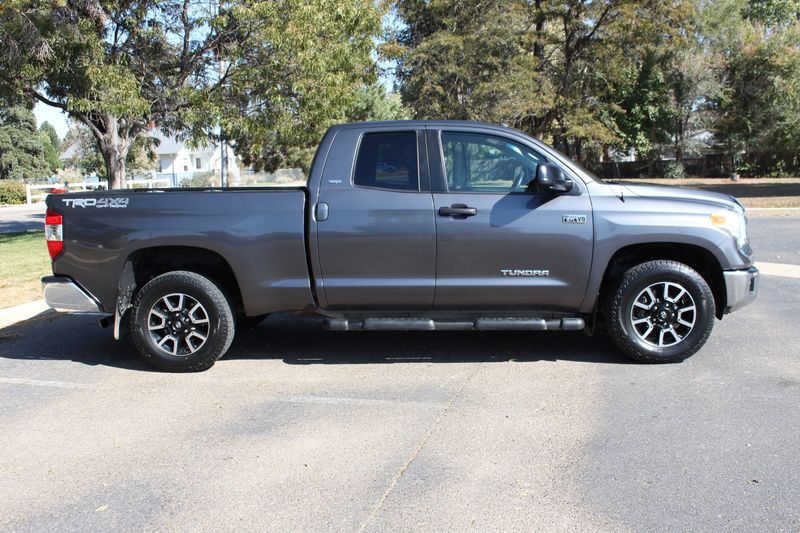 2014 Toyota Tundra Photos