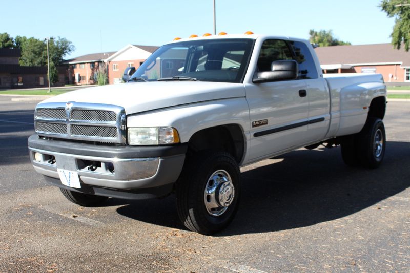 2002 Dodge Ram 3500 Photos