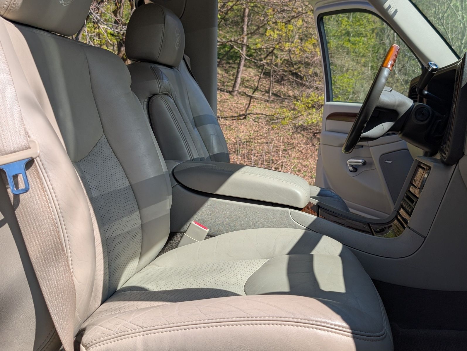 2004 Cadillac Escalade ESV 49