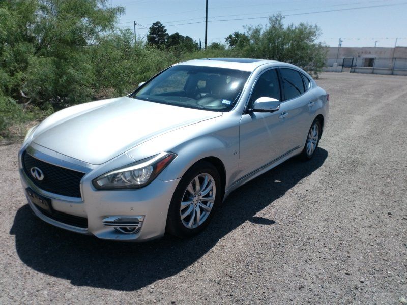 2016 INFINITI Q70 3.7's photo