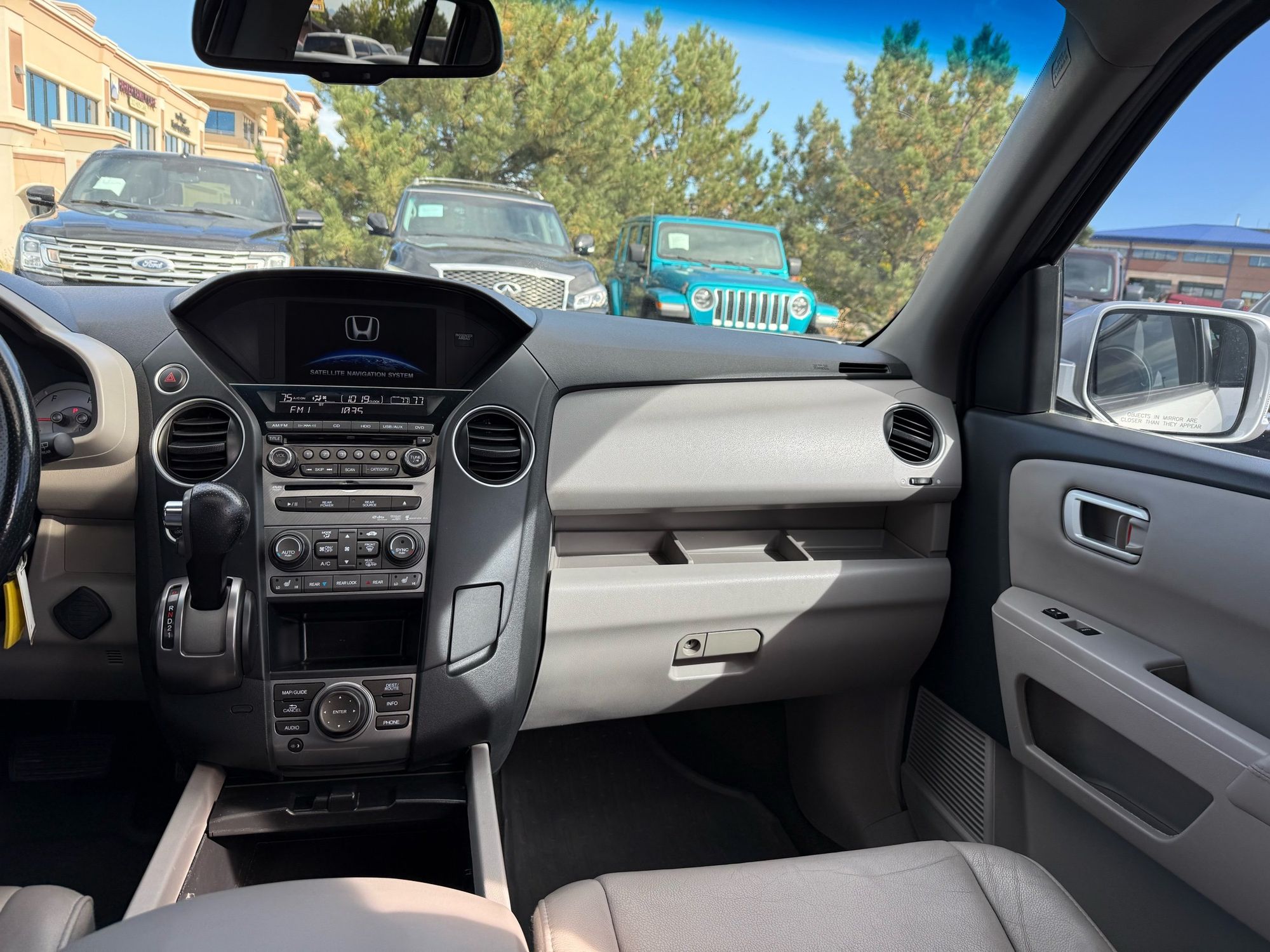 2014 Honda Pilot Touring photo 23