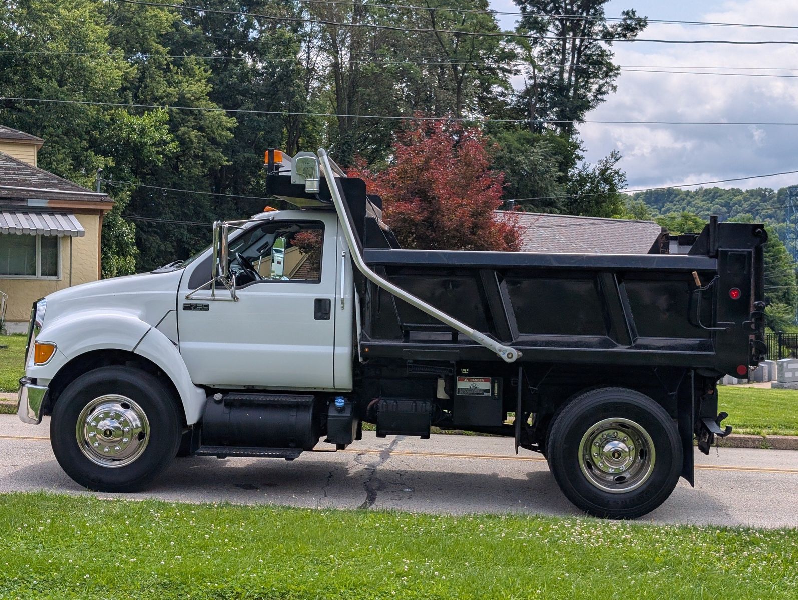 2015 Ford F-750 87